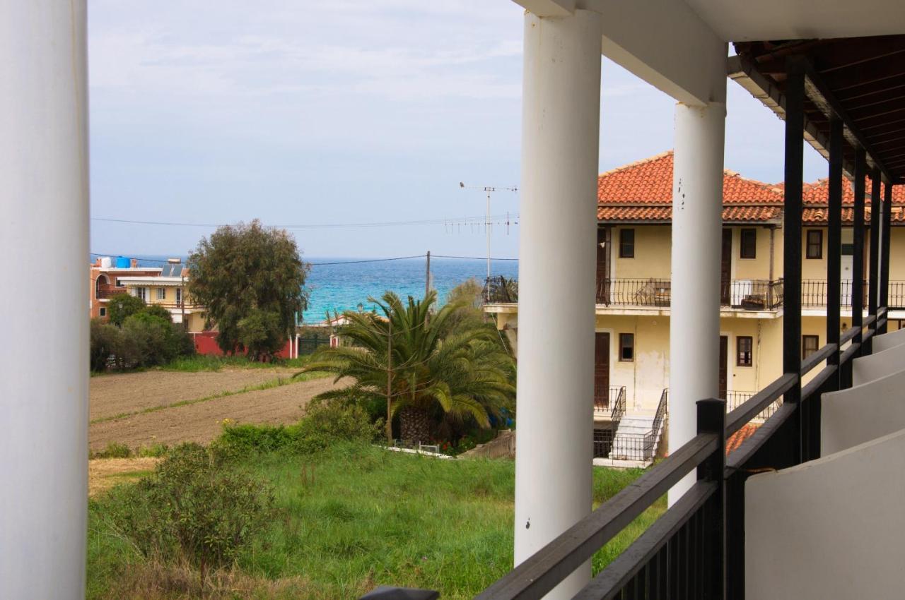 Athina Studios Argassi Rum bild